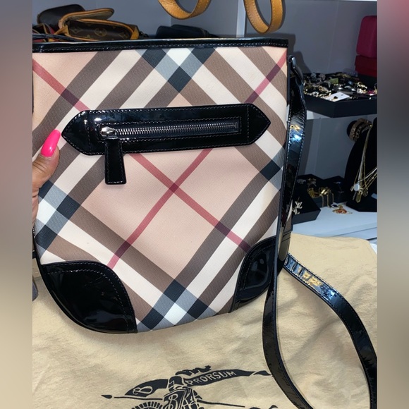 Burberry Crossbody New with Dustbag - Picture 2 of 5
